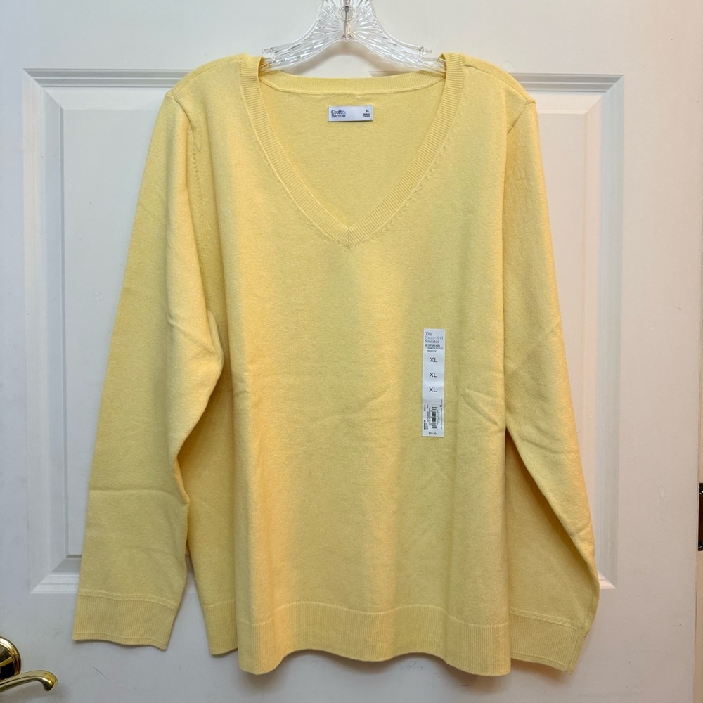 V-Neck Yellow Sweater Long Sleeves Extra Soft Knit Lightweight Croft & Barrow XL